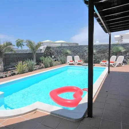 Βίλα Playa Blanca Sleeps 4 With Pool Πλάγια Μπλάνκα